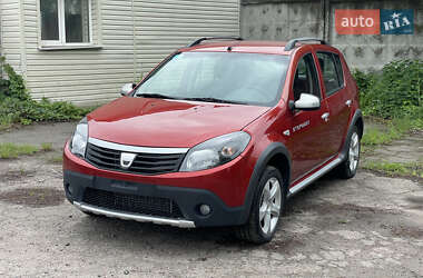 Внедорожник / Кроссовер Dacia Sandero StepWay 2010 в 