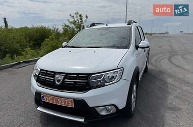 Внедорожник / Кроссовер Dacia Sandero StepWay 2019 в 