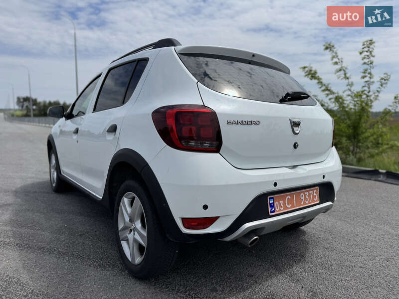 Внедорожник / Кроссовер Dacia Sandero StepWay 2019 в Ровно