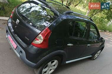 Позашляховик / Кросовер Dacia Sandero StepWay 2009 в 