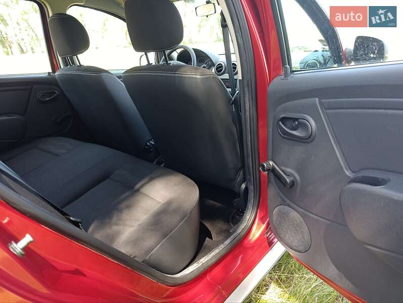 Внедорожник / Кроссовер Dacia Sandero StepWay 2011 в Харькове