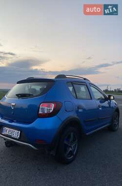 Внедорожник / Кроссовер Dacia Sandero StepWay 2012 в 