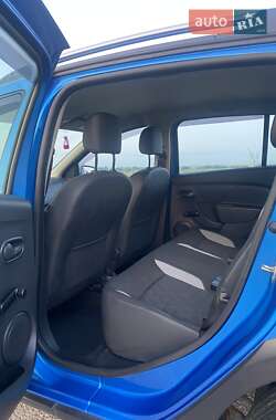 Внедорожник / Кроссовер Dacia Sandero StepWay 2012 в 