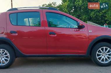 Внедорожник / Кроссовер Dacia Sandero StepWay 2013 в 