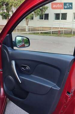 Внедорожник / Кроссовер Dacia Sandero StepWay 2013 в 