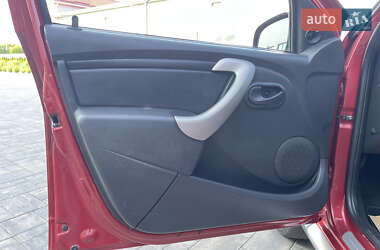 Внедорожник / Кроссовер Dacia Sandero StepWay 2011 в 