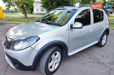 Позашляховик / Кросовер Dacia Sandero StepWay 2012 в Кролевці