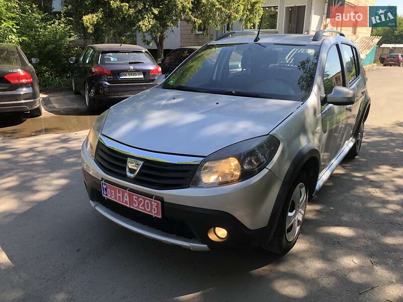Внедорожник / Кроссовер Dacia Sandero StepWay 2011 в Ровно