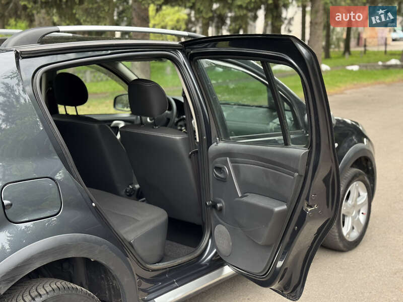 Внедорожник / Кроссовер Dacia Sandero StepWay 2011 в Умани