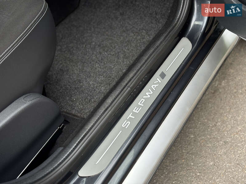 Внедорожник / Кроссовер Dacia Sandero StepWay 2011 в Умани