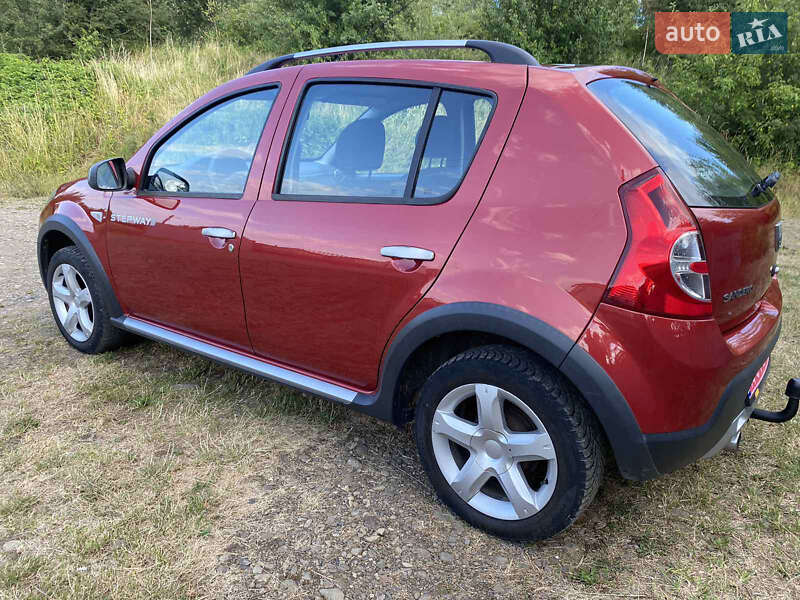 Внедорожник / Кроссовер Dacia Sandero StepWay 2010 в Стрые