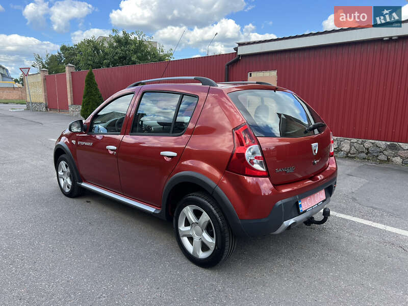 Внедорожник / Кроссовер Dacia Sandero StepWay 2010 в Кременчуге