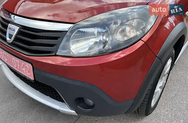Внедорожник / Кроссовер Dacia Sandero StepWay 2010 в 