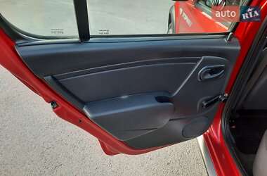 Внедорожник / Кроссовер Dacia Sandero StepWay 2010 в 