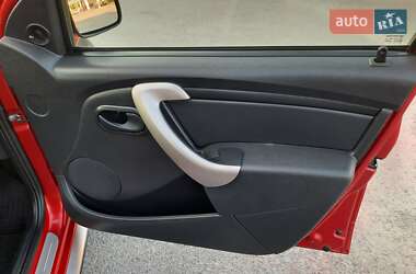 Внедорожник / Кроссовер Dacia Sandero StepWay 2010 в 