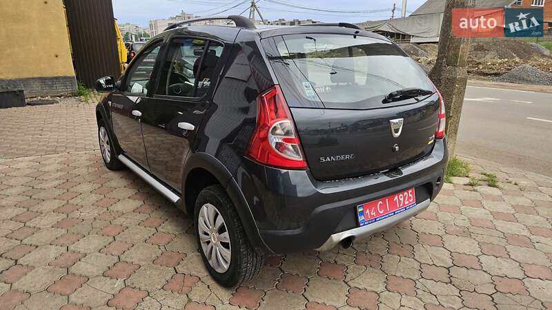 Внедорожник / Кроссовер Dacia Sandero StepWay 2011 в Калуше