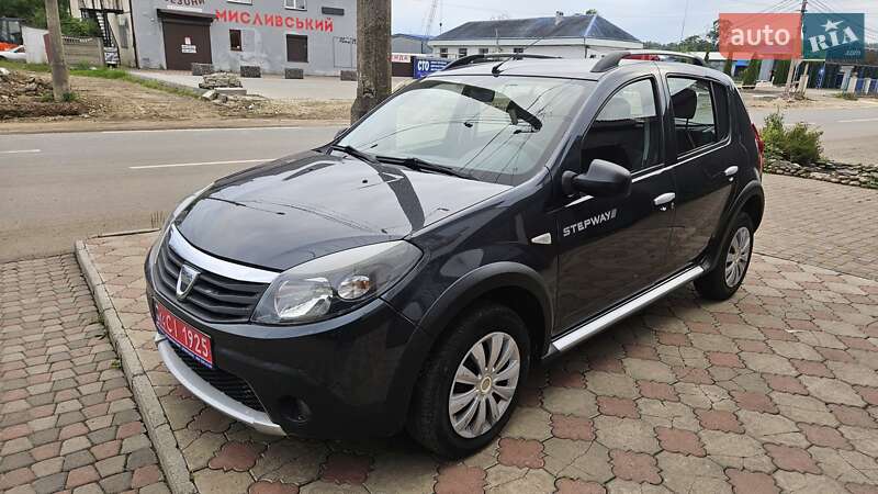Внедорожник / Кроссовер Dacia Sandero StepWay 2011 в Калуше