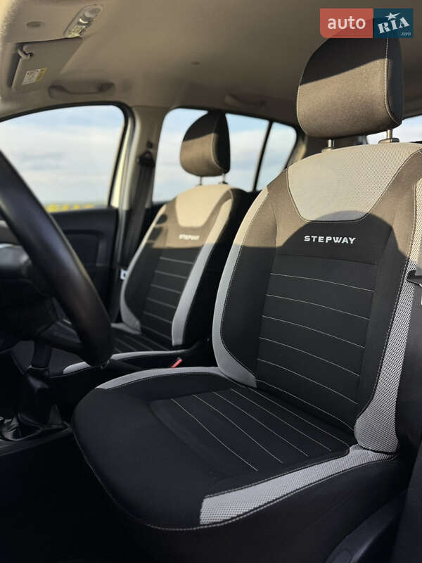 Внедорожник / Кроссовер Dacia Sandero StepWay 2017 в Ровно