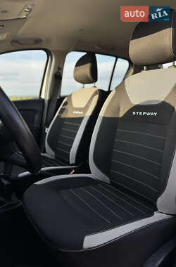 Внедорожник / Кроссовер Dacia Sandero StepWay 2017 в 