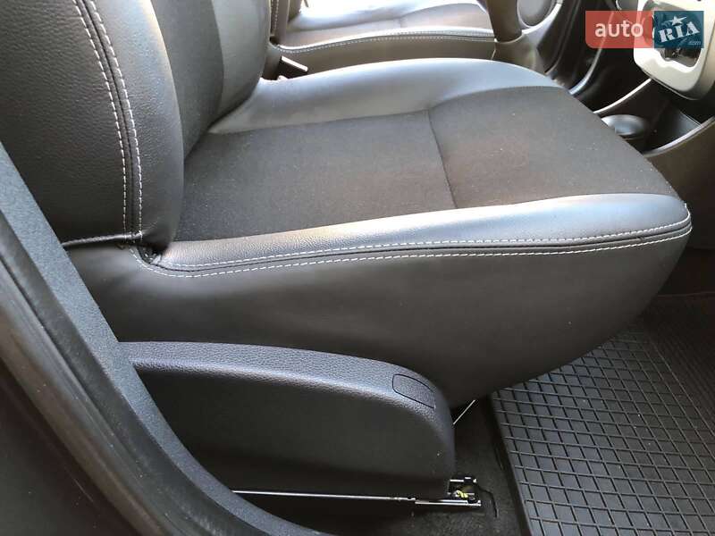 Внедорожник / Кроссовер Dacia Sandero StepWay 2012 в Стрые фото 59 Внедорожник / Кроссовер Dacia Sandero StepWay 2012 в Стрые