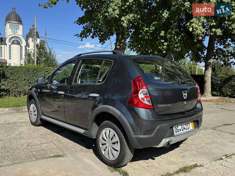 Внедорожник / Кроссовер Dacia Sandero StepWay 2012 в Стрые фото 14 Внедорожник / Кроссовер Dacia Sandero StepWay 2012 в Стрые