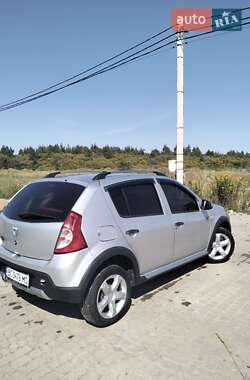 Внедорожник / Кроссовер Dacia Sandero StepWay 2010 в 