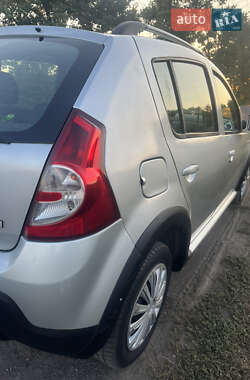 Внедорожник / Кроссовер Dacia Sandero StepWay 2011 в 