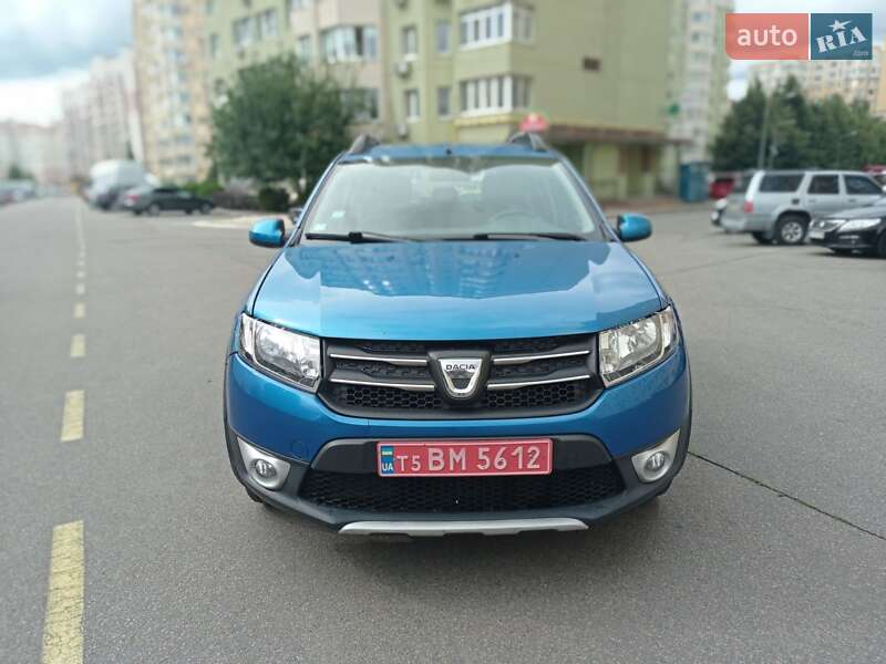 Внедорожник / Кроссовер Dacia Sandero StepWay 2013 в Киеве
