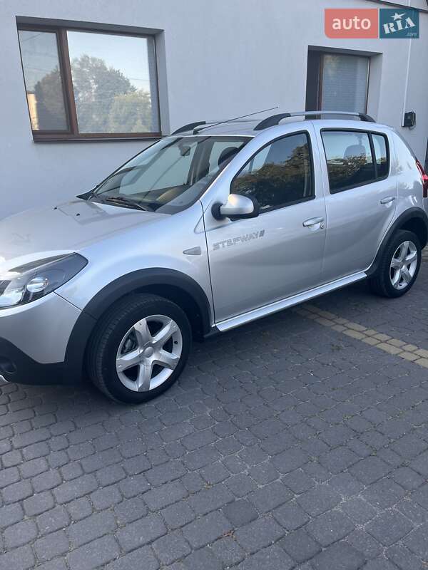 Dacia Sandero StepWay 2011