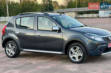 Внедорожник / Кроссовер Dacia Sandero StepWay 2011 в 
