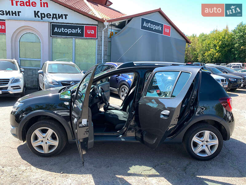 Внедорожник / Кроссовер Dacia Sandero StepWay 2015 в Виннице