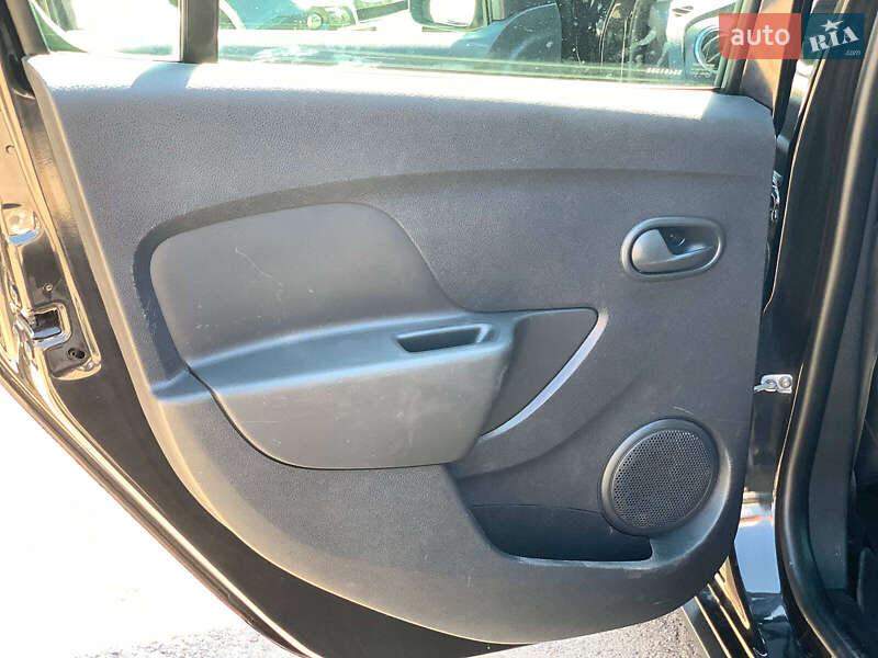 Внедорожник / Кроссовер Dacia Sandero StepWay 2015 в Виннице