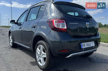 Внедорожник / Кроссовер Dacia Sandero StepWay 2016 в 