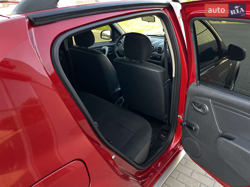 Внедорожник / Кроссовер Dacia Sandero StepWay 2009 в Полтаве