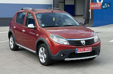 Позашляховик / Кросовер Dacia Sandero StepWay 2011 в 