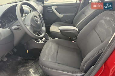 Позашляховик / Кросовер Dacia Sandero StepWay 2011 в 
