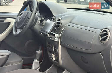 Позашляховик / Кросовер Dacia Sandero StepWay 2011 в 