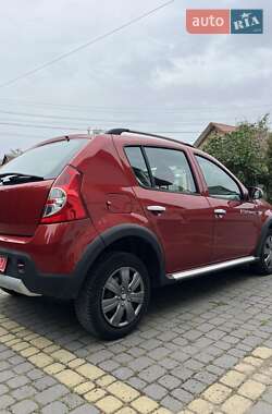 Внедорожник / Кроссовер Dacia Sandero StepWay 2012 в 