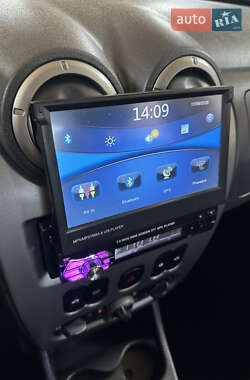 Внедорожник / Кроссовер Dacia Sandero StepWay 2012 в 