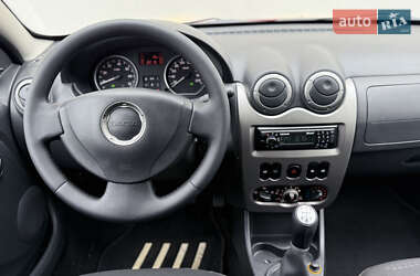 Внедорожник / Кроссовер Dacia Sandero StepWay 2010 в 