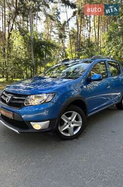 Внедорожник / Кроссовер Dacia Sandero StepWay 2016 в 