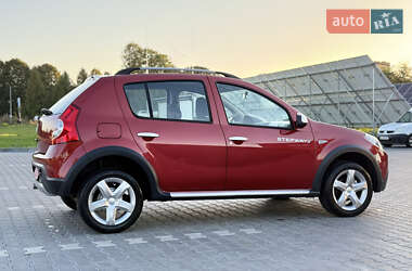 Внедорожник / Кроссовер Dacia Sandero StepWay 2011 в 