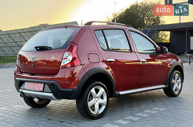 Внедорожник / Кроссовер Dacia Sandero StepWay 2011 в 
