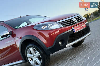 Внедорожник / Кроссовер Dacia Sandero StepWay 2011 в 