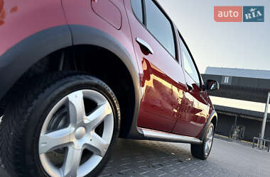Внедорожник / Кроссовер Dacia Sandero StepWay 2011 в 