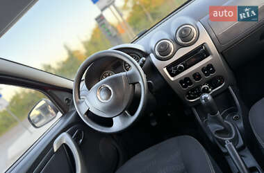 Внедорожник / Кроссовер Dacia Sandero StepWay 2011 в 