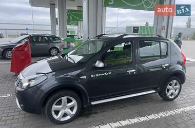 Внедорожник / Кроссовер Dacia Sandero StepWay 2011 в Луцке
