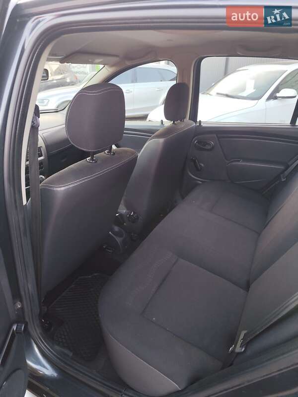 Внедорожник / Кроссовер Dacia Sandero StepWay 2009 в Чернигове фото 29 Внедорожник / Кроссовер Dacia Sandero StepWay 2009 в Чернигове