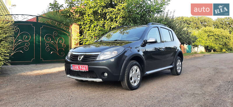 Внедорожник / Кроссовер Dacia Sandero StepWay 2012 в Чернигове