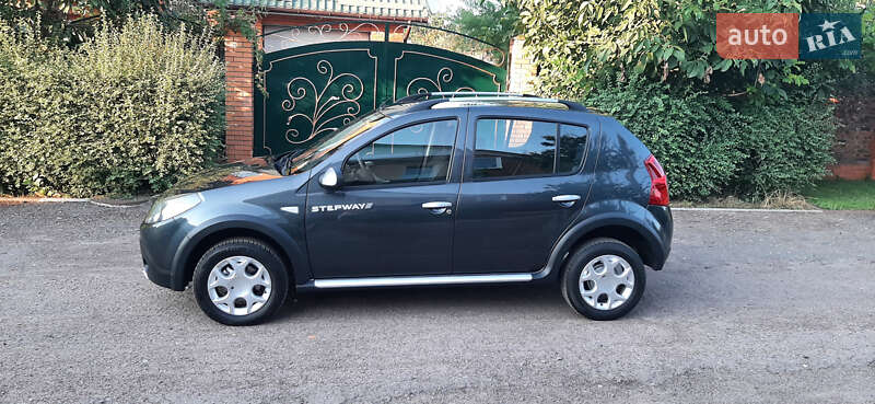 Внедорожник / Кроссовер Dacia Sandero StepWay 2012 в Чернигове